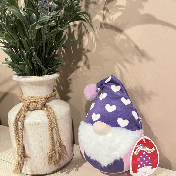 Squishmallow - Nefen - Valentines Day Collectable NWT - Picture 2 of 3
